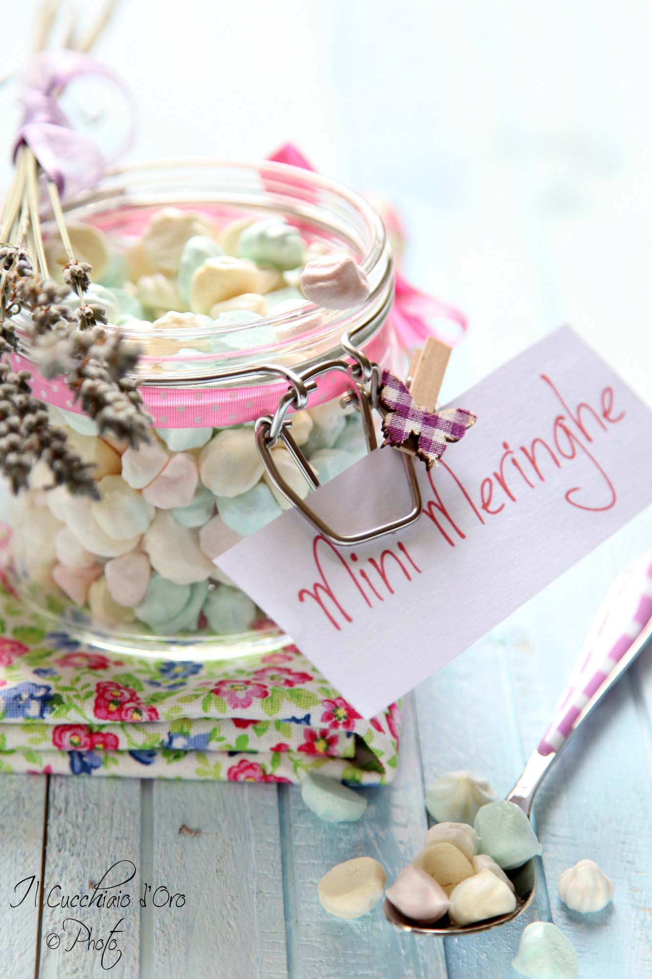 Mini Meringhe colorate per tutte le decorazioni dolci.